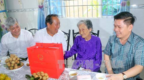 Phó Thủ tướng Thường trực Trương Hòa Bình làm việc tại tỉnh Sóc Trăng 